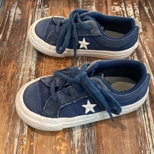 Blue Converse All Star shoes